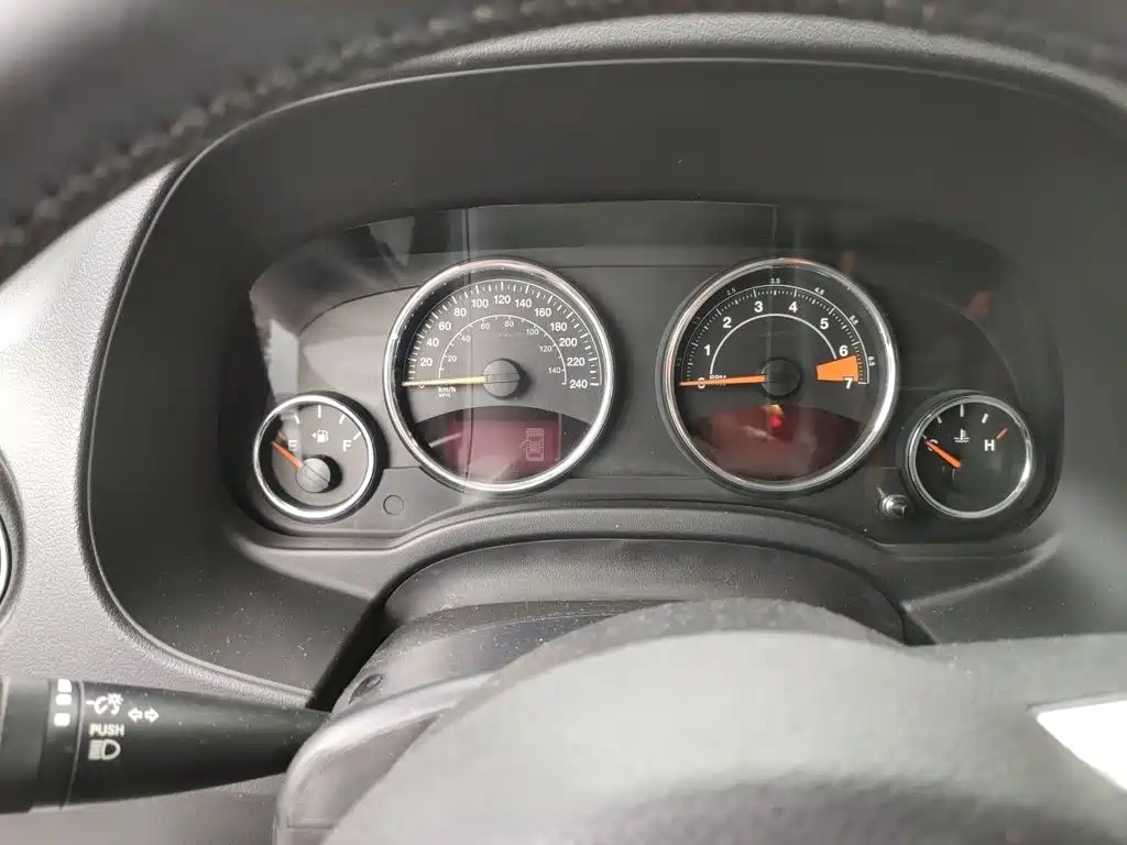 Jeep Compass (Import) — миниатюра 4