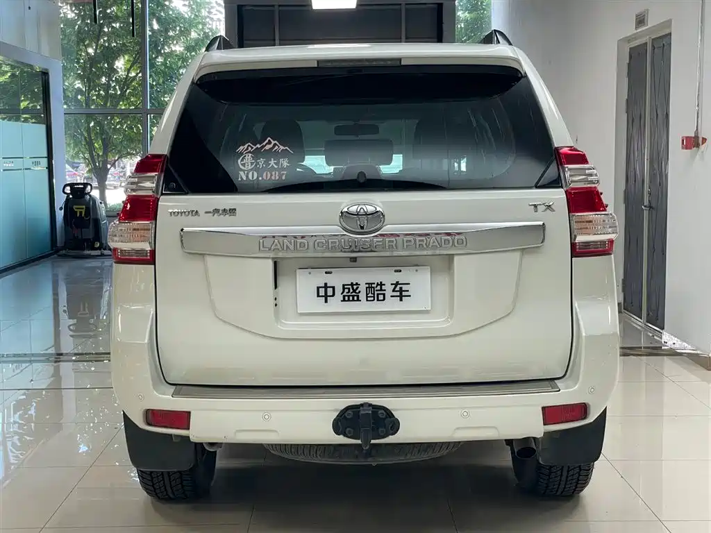 Toyota Land Cruiser Prado 2016 2.7L AT Standard