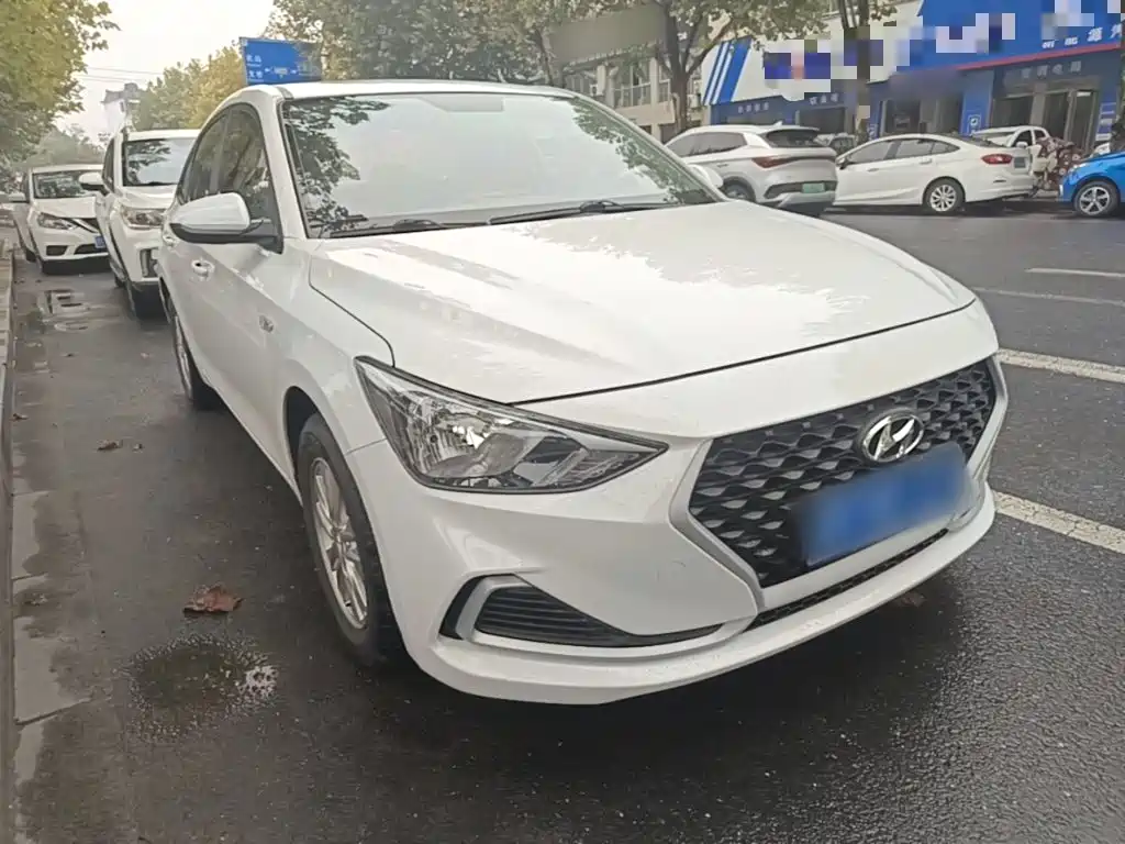 Hyundai Elantra — миниатюра 4
