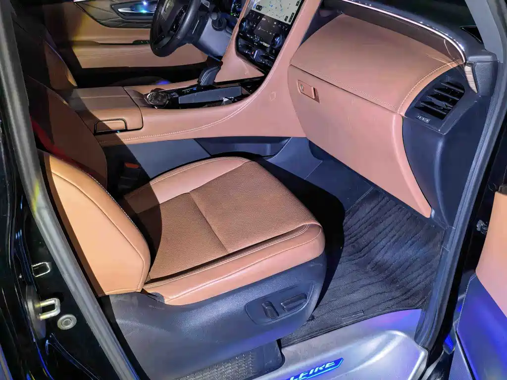 Toyota Vellfire — миниатюра 5