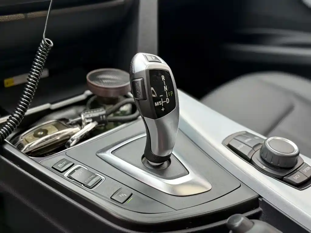 BMW 3 Series — миниатюра 14