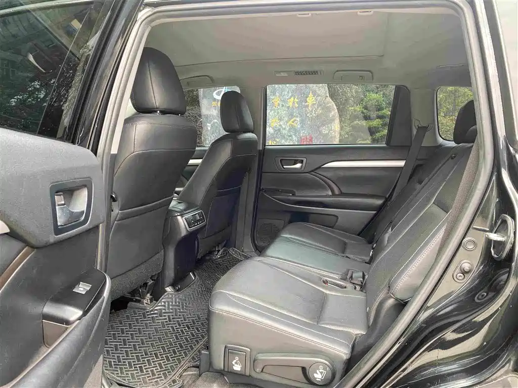 Toyota Highlander — миниатюра 6