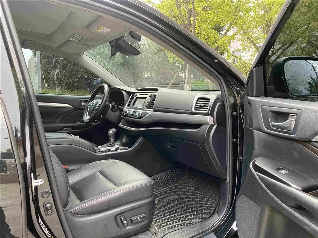 Toyota Highlander — миниатюра 5