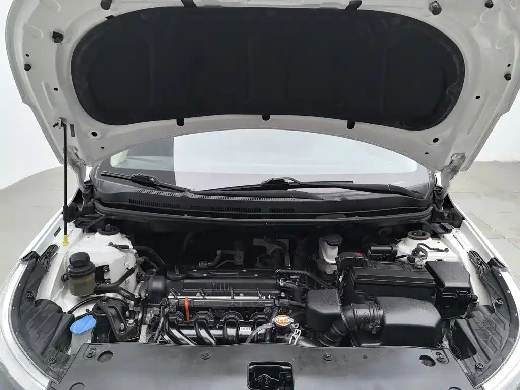 Kia K2 — миниатюра 6