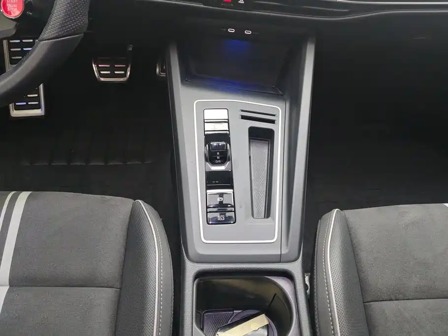 Volkswagen Golf — миниатюра 16
