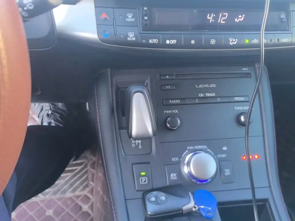 Lexus CT — миниатюра 15