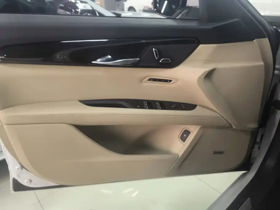 Cadillac CT6 — миниатюра 7