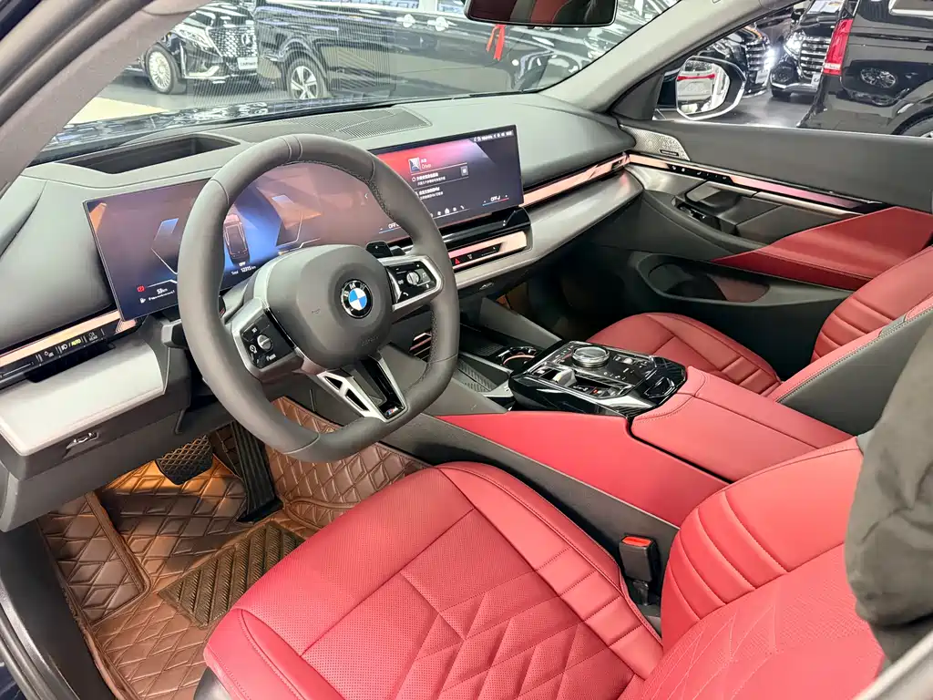BMW 5 Series — миниатюра 4