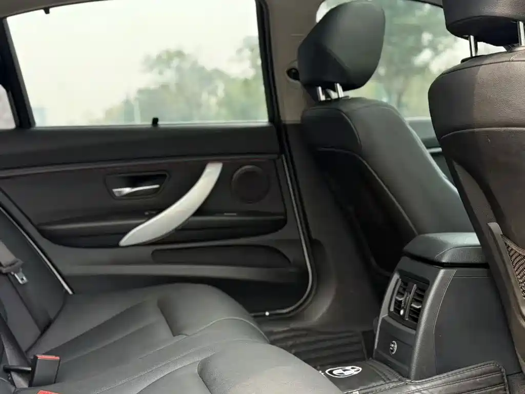 BMW 3 Series — миниатюра 16
