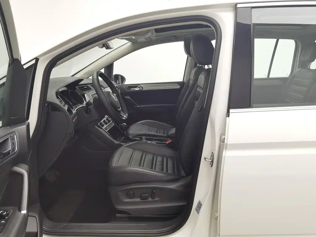 Volkswagen Touran — миниатюра 10
