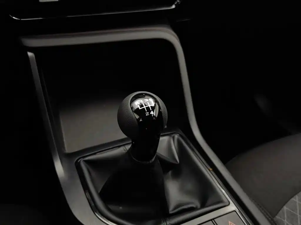 Roewe i5 — миниатюра 13