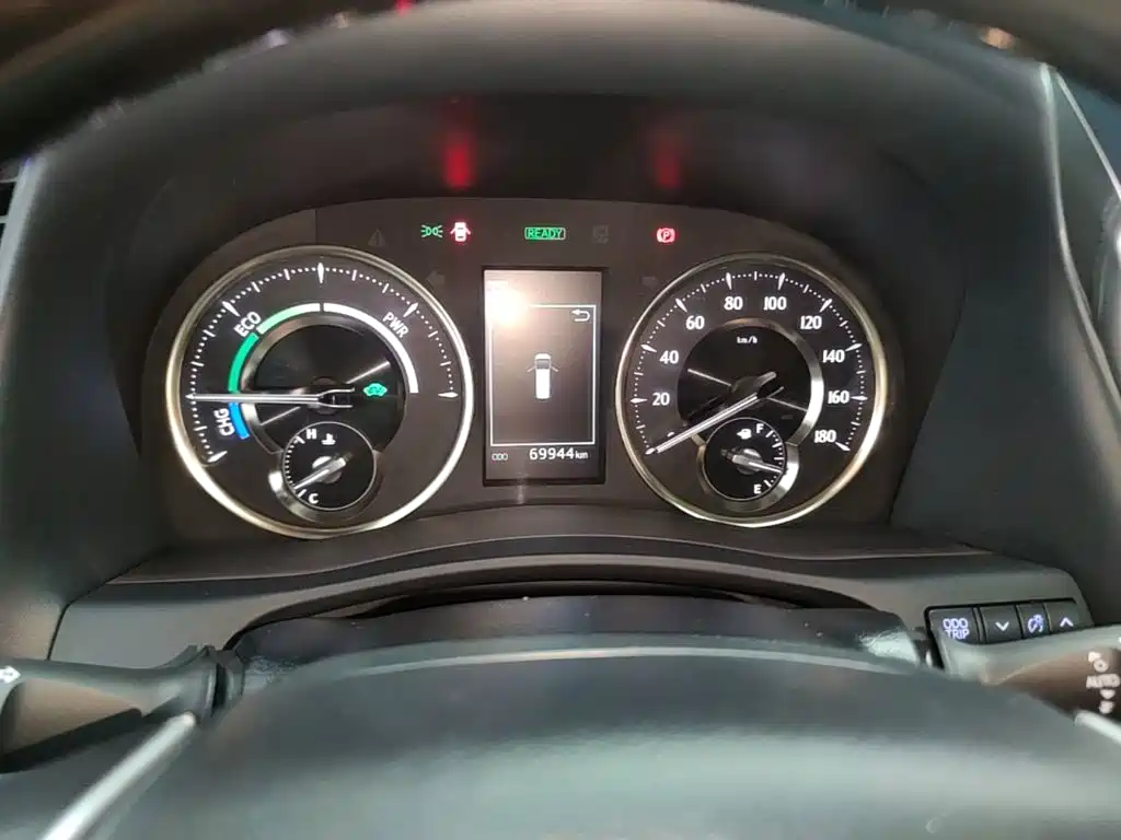 Toyota Vellfire — миниатюра 12