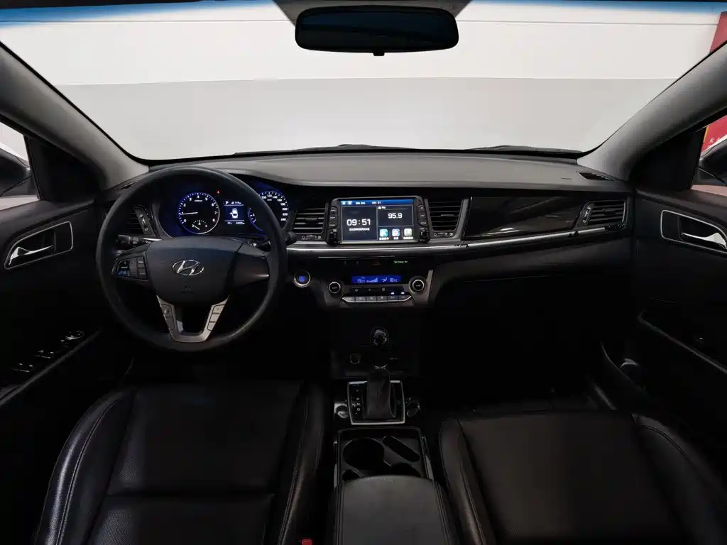 Hyundai Mistra — миниатюра 5