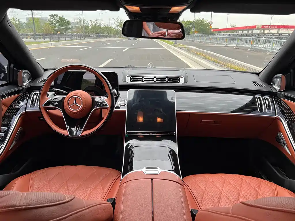 Mercedes-Benz S-Class — миниатюра 7
