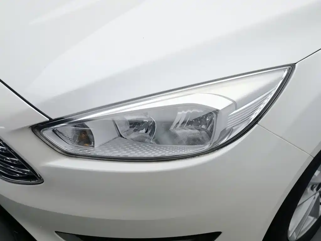 Ford Focus — миниатюра 7