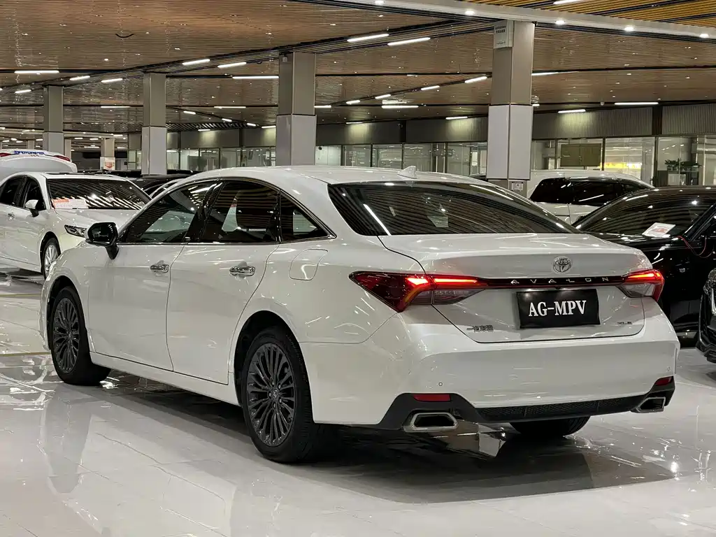 Toyota Avalon — миниатюра 14