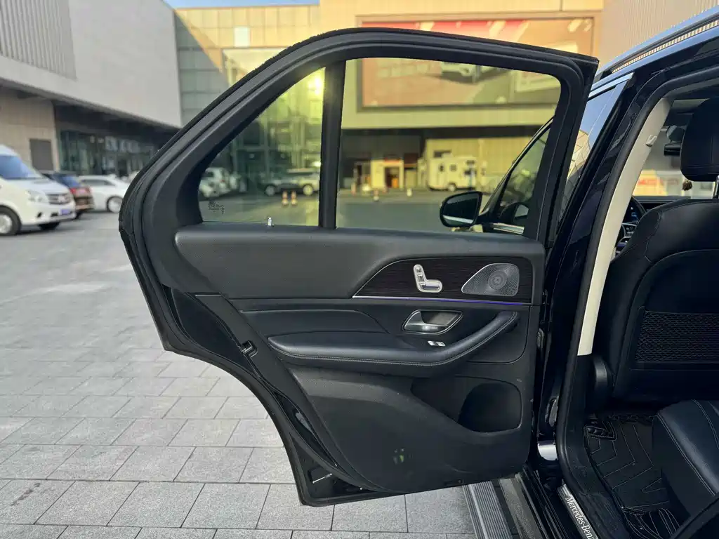 Mercedes-Benz GLE (Import) — миниатюра 11