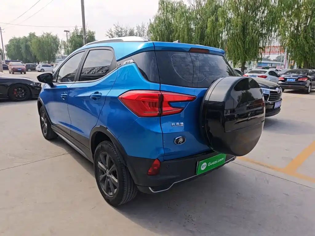 BYD Yuan EV — миниатюра 5