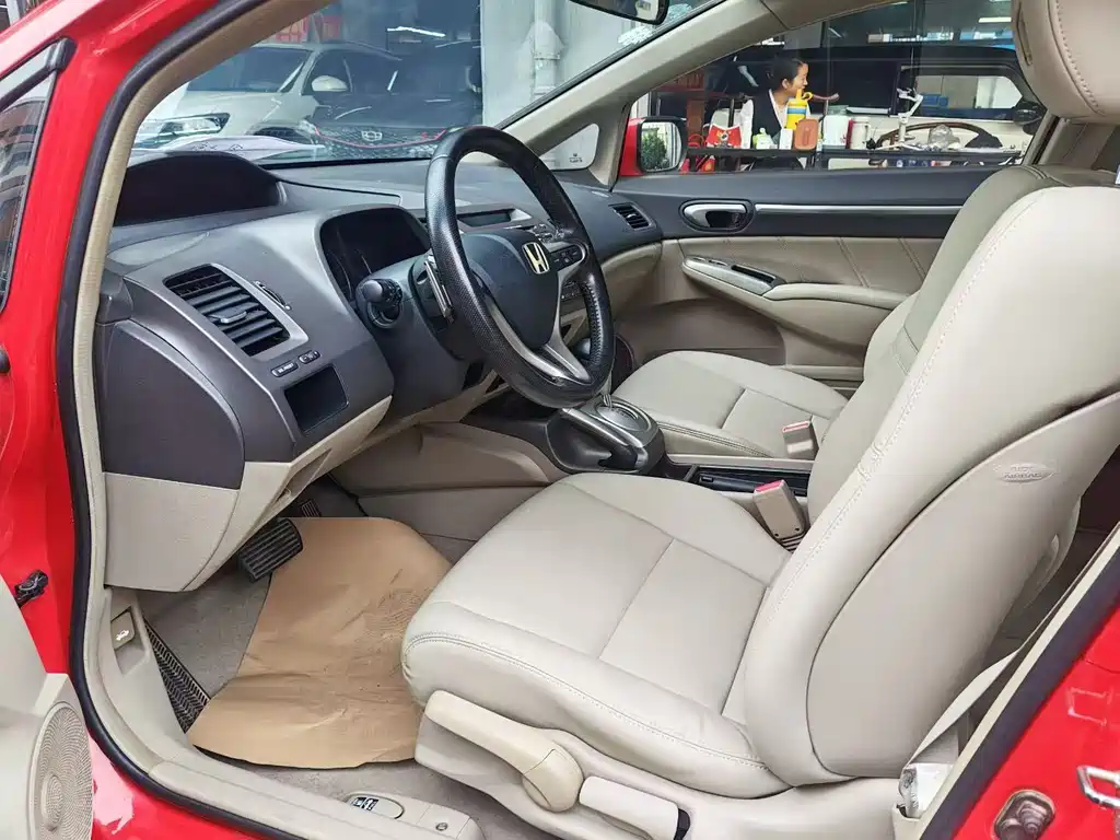 Honda Civic — миниатюра 9