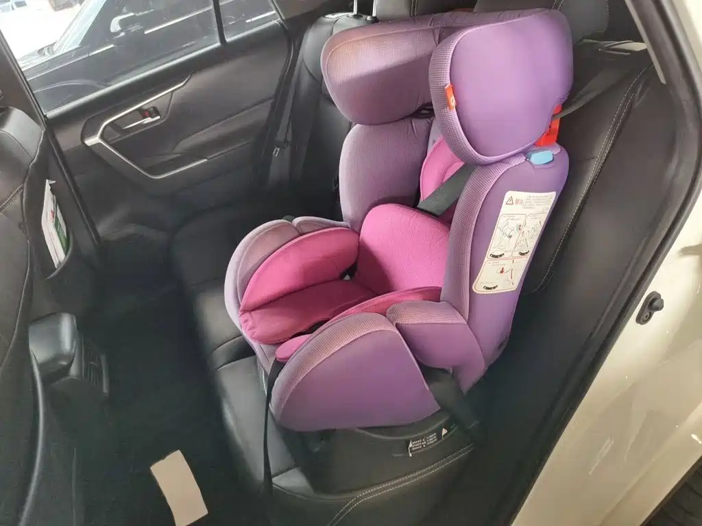 Toyota RAV4 — миниатюра 15