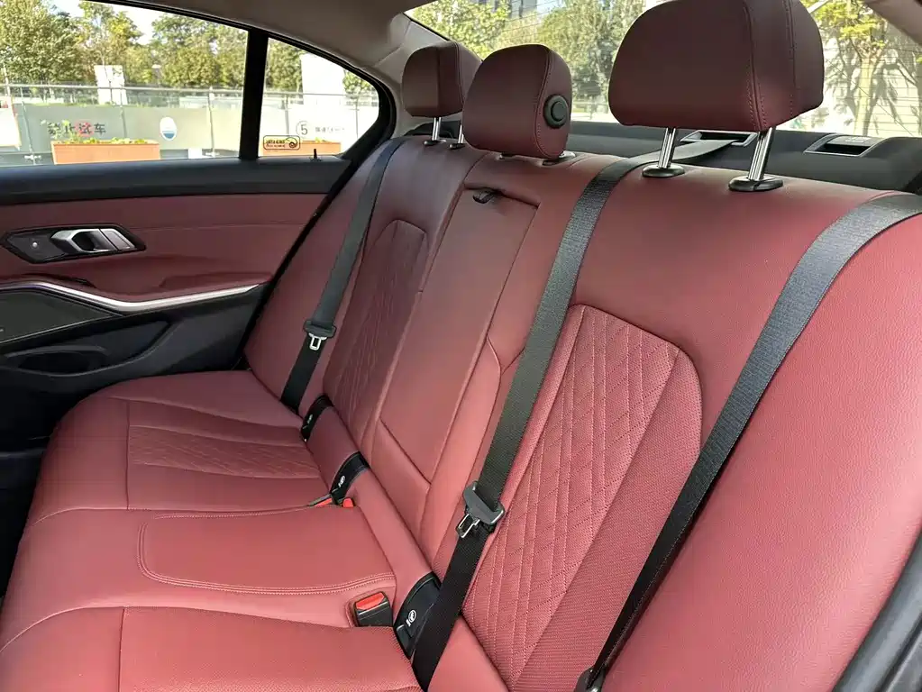 BMW 3 Series — миниатюра 17