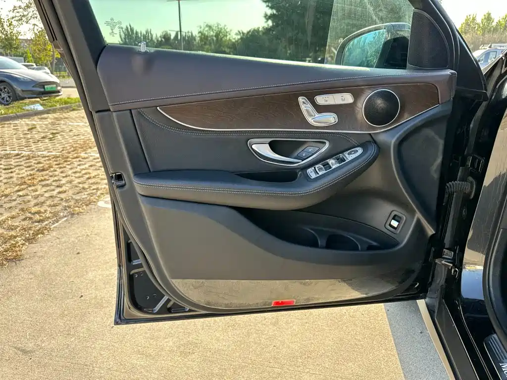 Mercedes-Benz GLC — миниатюра 13