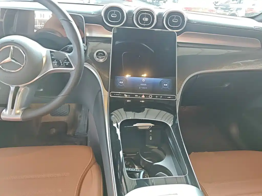 Mercedes-Benz GLC — миниатюра 10
