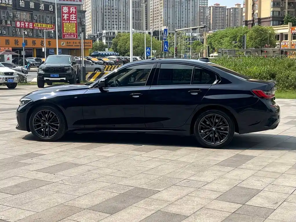 BMW 3 Series — миниатюра 8