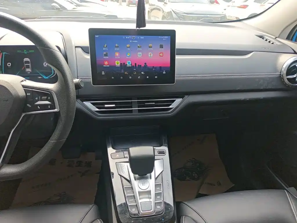 BYD Yuan EV — миниатюра 13
