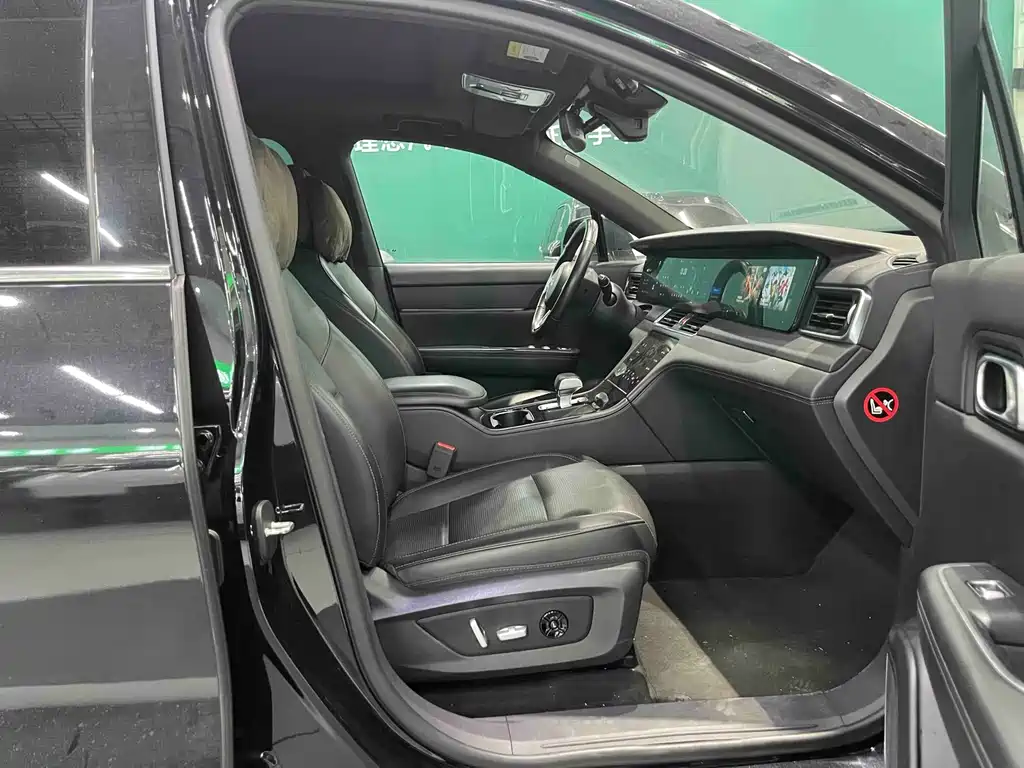 Li Auto Li ONE — миниатюра 12