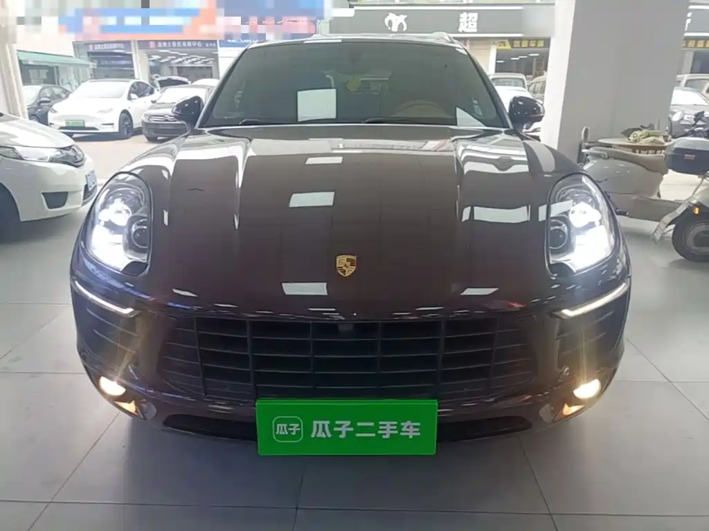 Porsche Macan — миниатюра 3