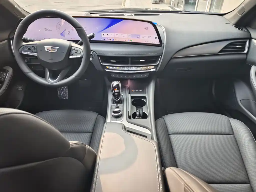 Cadillac CT5 — миниатюра 14