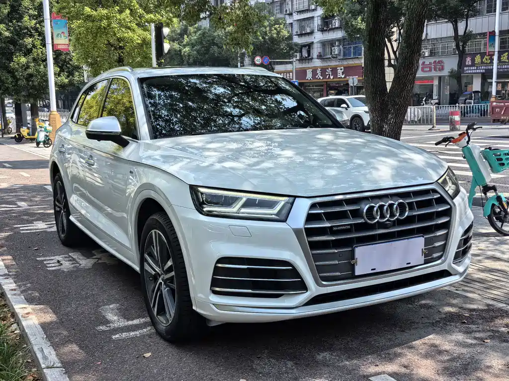 Audi Q5L — миниатюра 3
