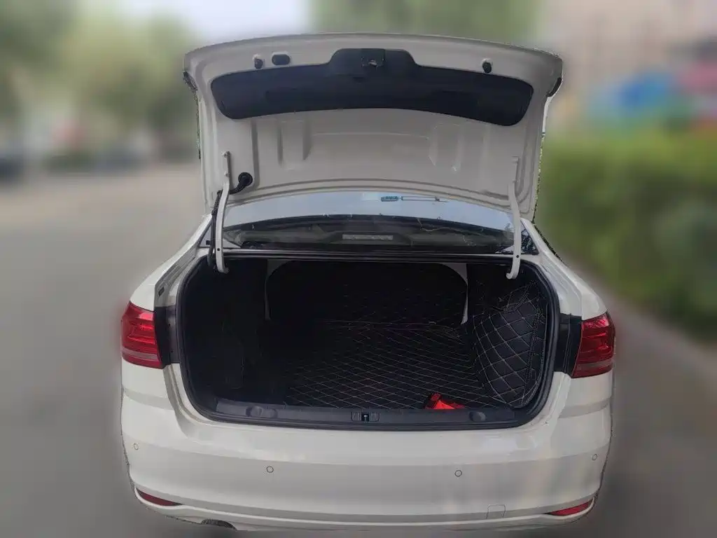 Volkswagen Lavida — миниатюра 20