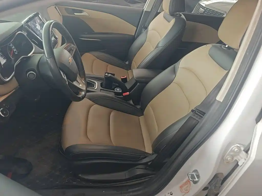 Chevrolet Monza — миниатюра 15
