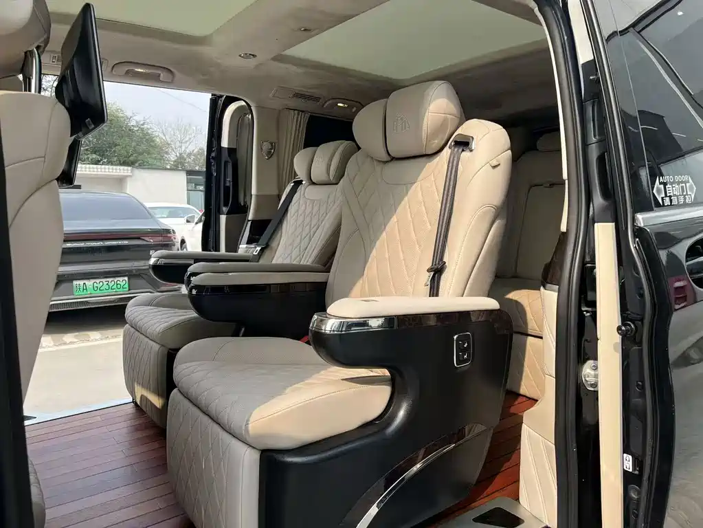 Mercedes-Benz V-Class — миниатюра 5