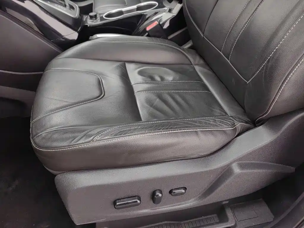 Ford Kuga — миниатюра 20