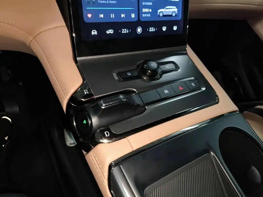 NIO ES6 — миниатюра 14