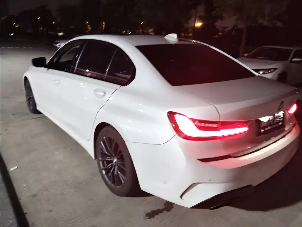 BMW 3 Series — миниатюра 8