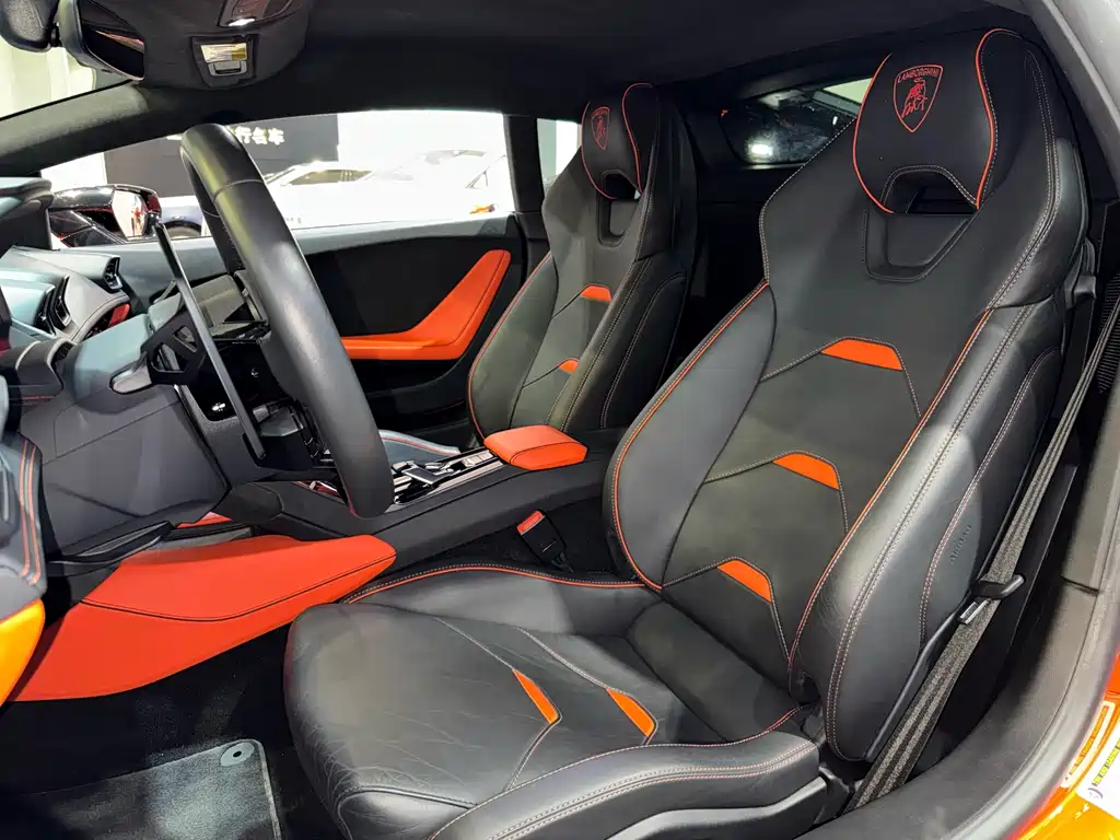 LAMBORGHINI HURACÁN