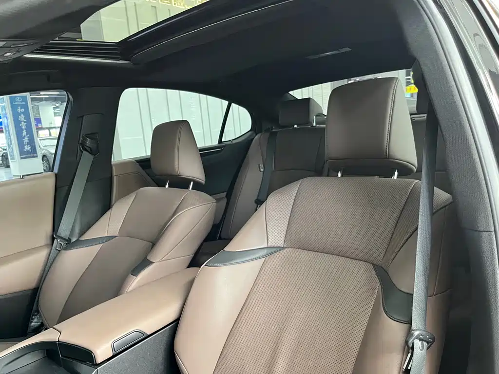 Lexus ES — миниатюра 14
