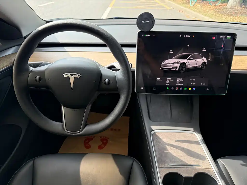 Tesla Model 3 — миниатюра 14