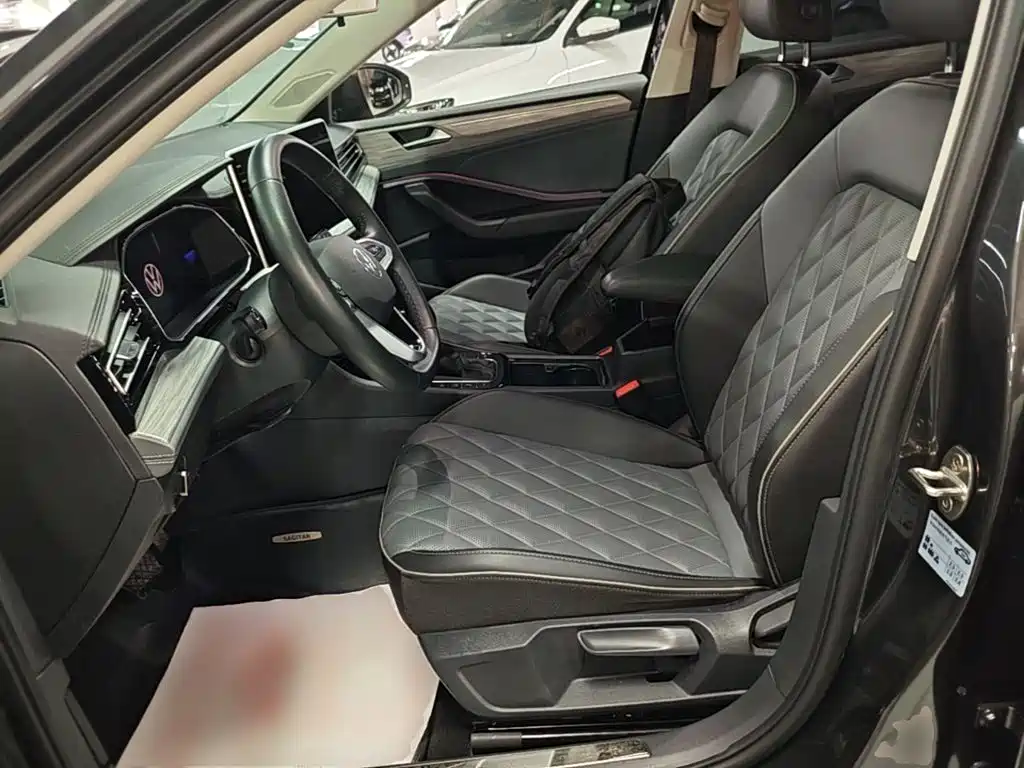 Volkswagen Sagitar — миниатюра 15