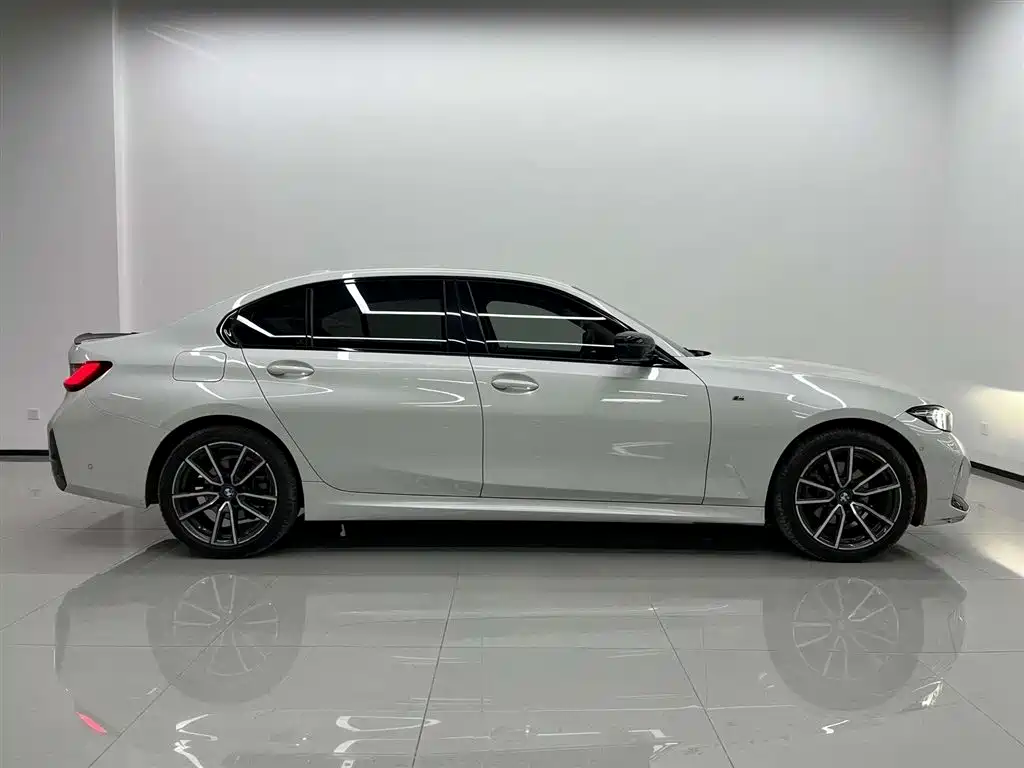 BMW 3 Series — миниатюра 3