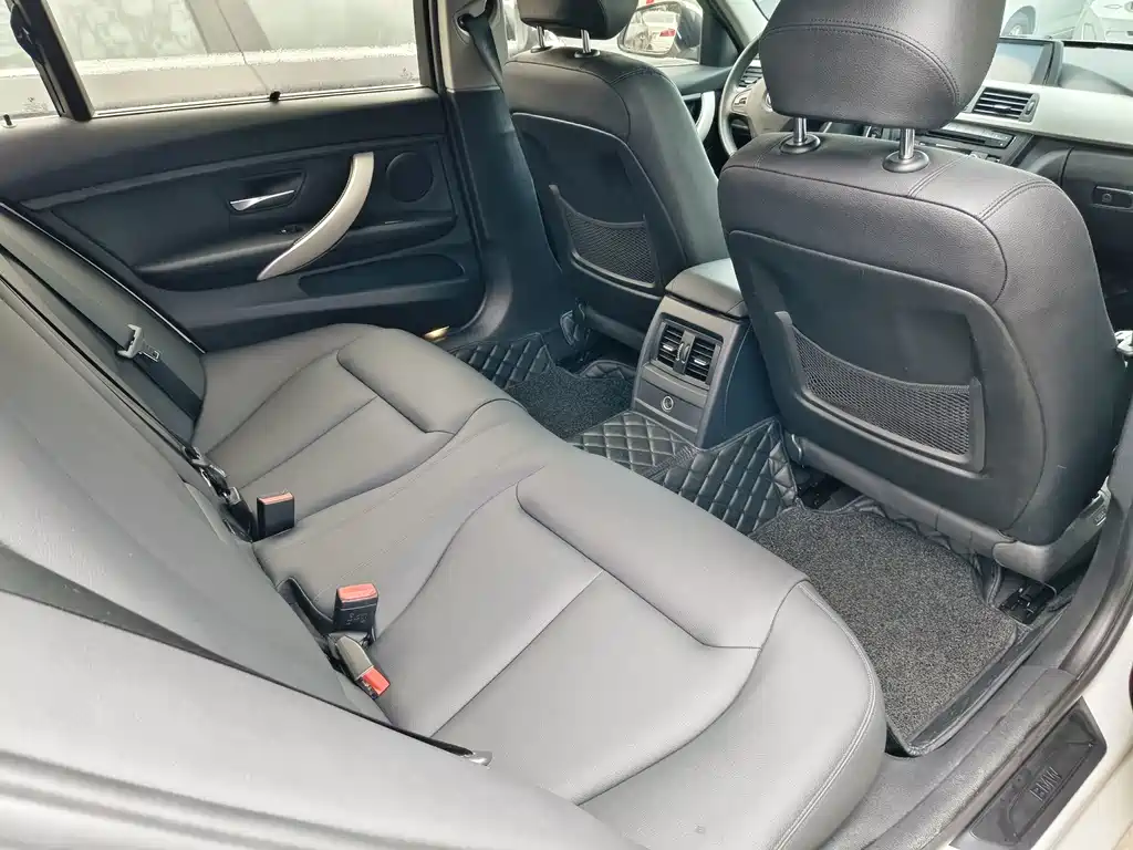 BMW 3 Series — миниатюра 10