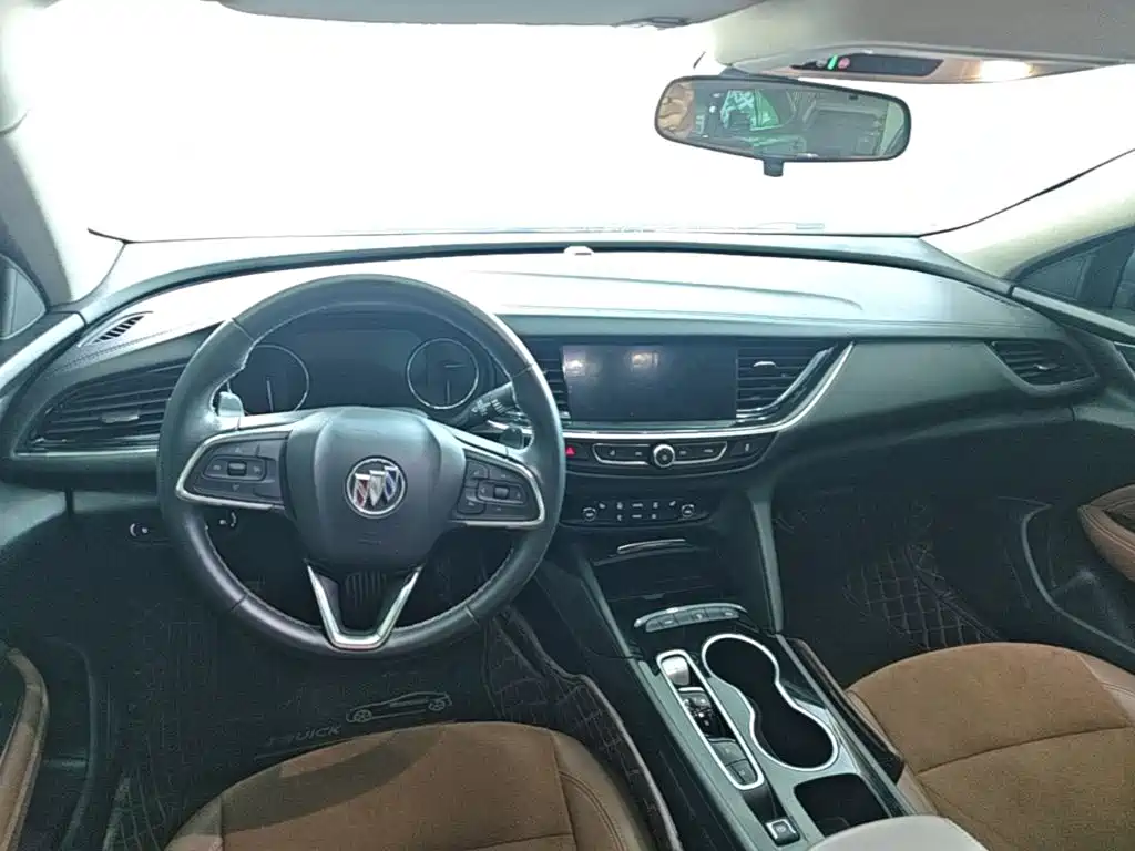 Buick Regal — миниатюра 10