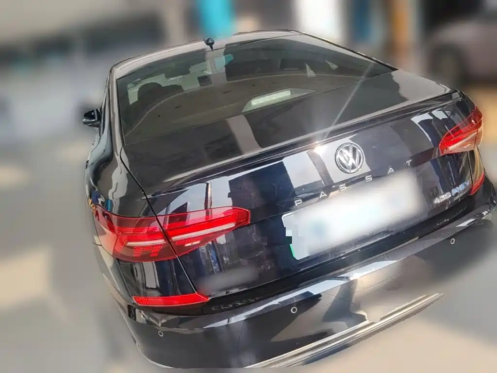 Volkswagen Passat PHEV — миниатюра 7