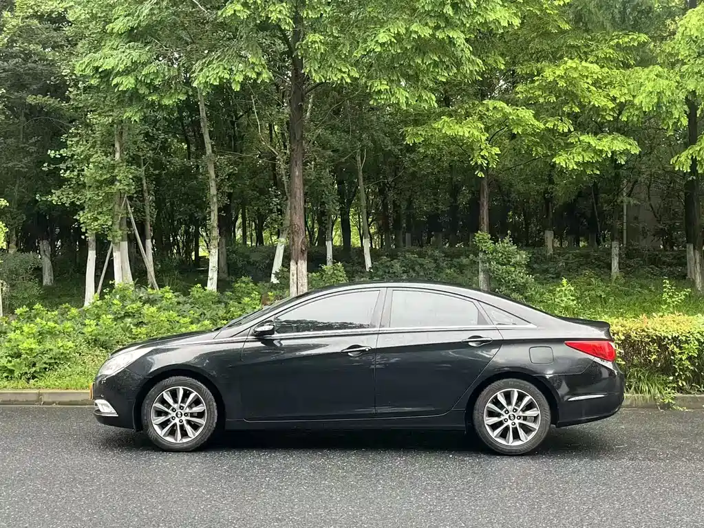 Hyundai Sonata 2.0L Auto Leading Edition, фото 4