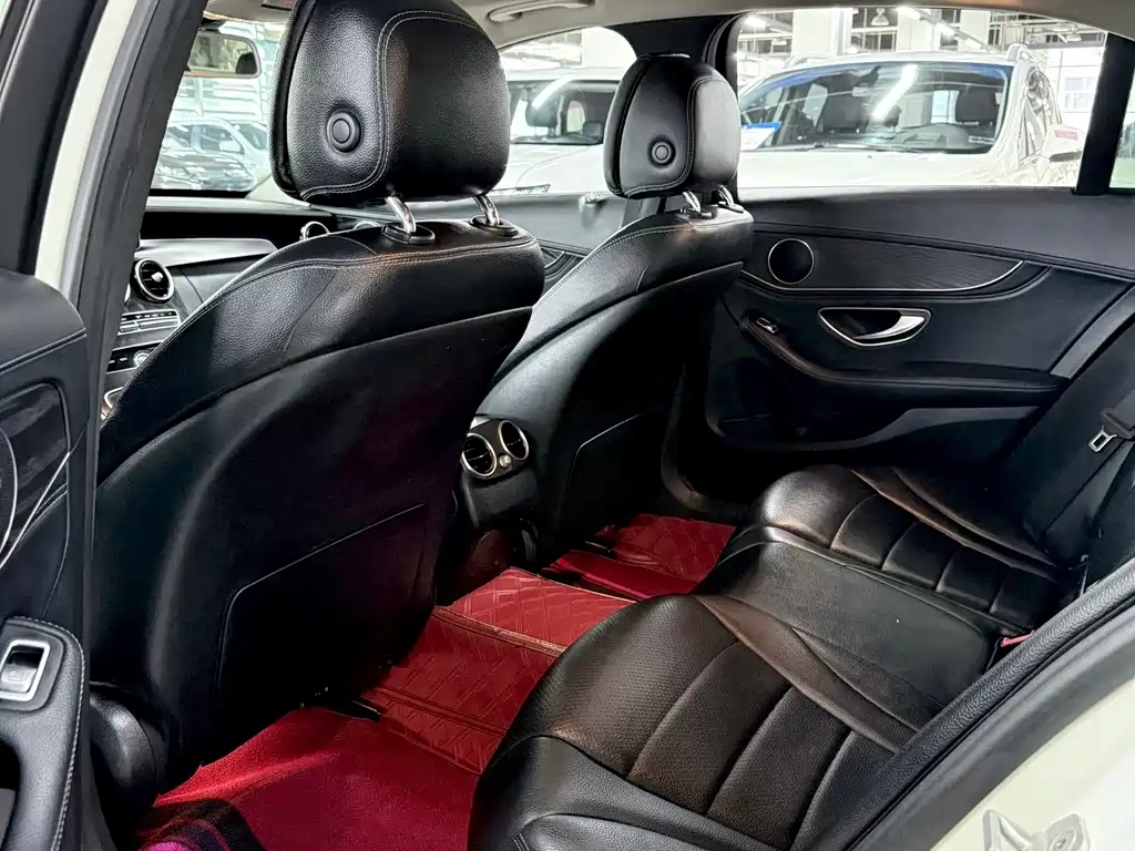 Mercedes-Benz C-Class — миниатюра 6