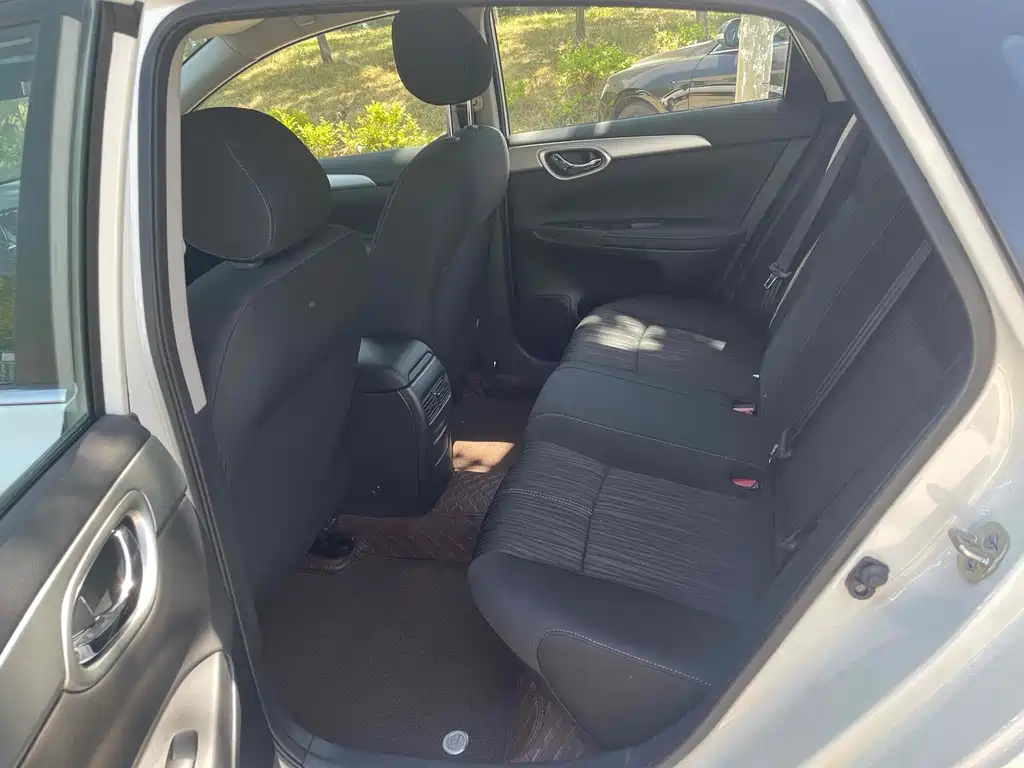 Nissan Sylphy — миниатюра 6